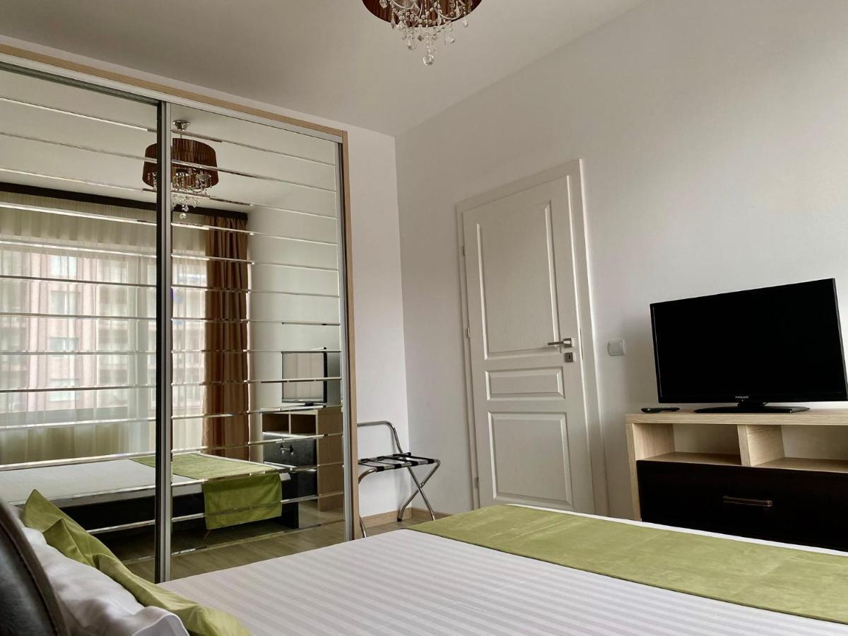 Valy Apartments Summerland Mamaia Exterior photo