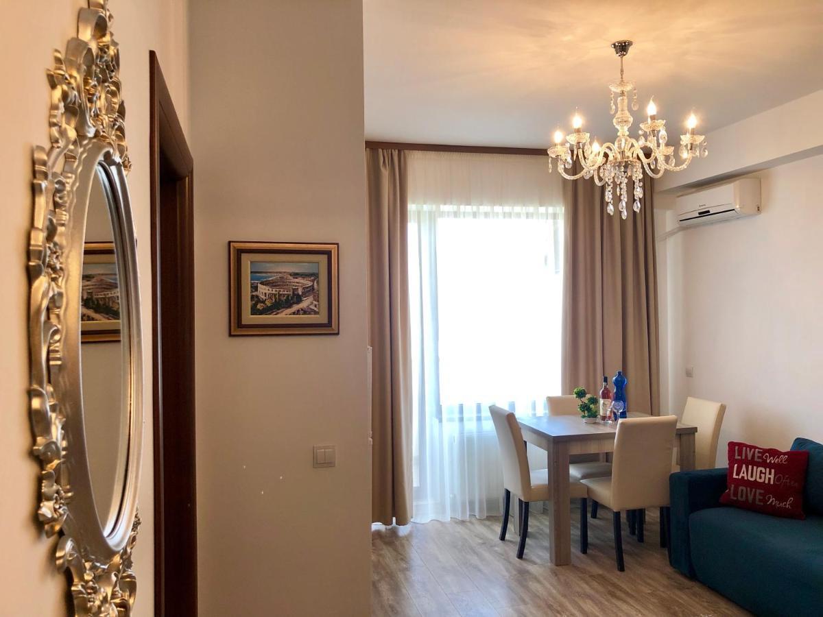 Valy Apartments Summerland Mamaia Exterior photo