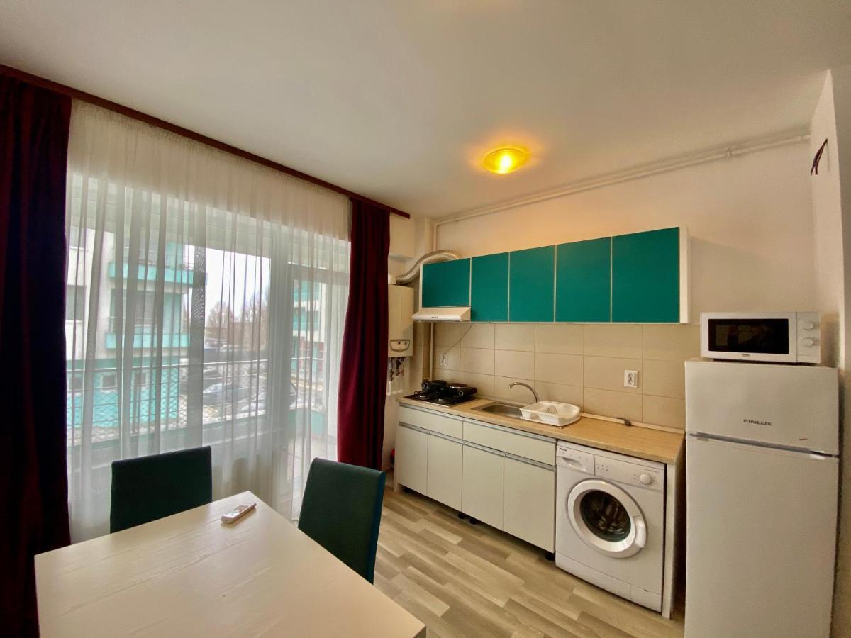 Valy Apartments Summerland Mamaia Exterior photo