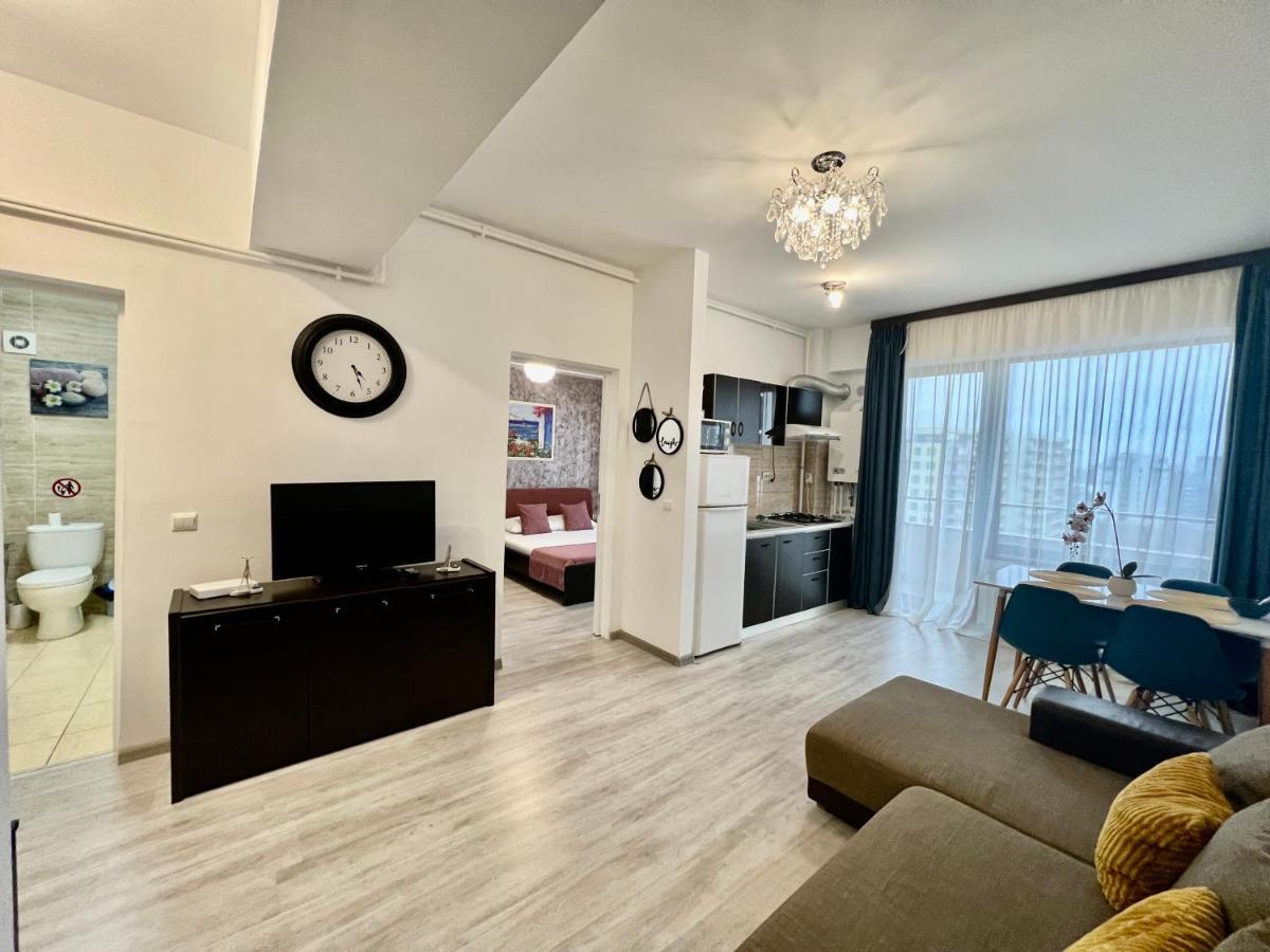 Valy Apartments Summerland Mamaia Exterior photo