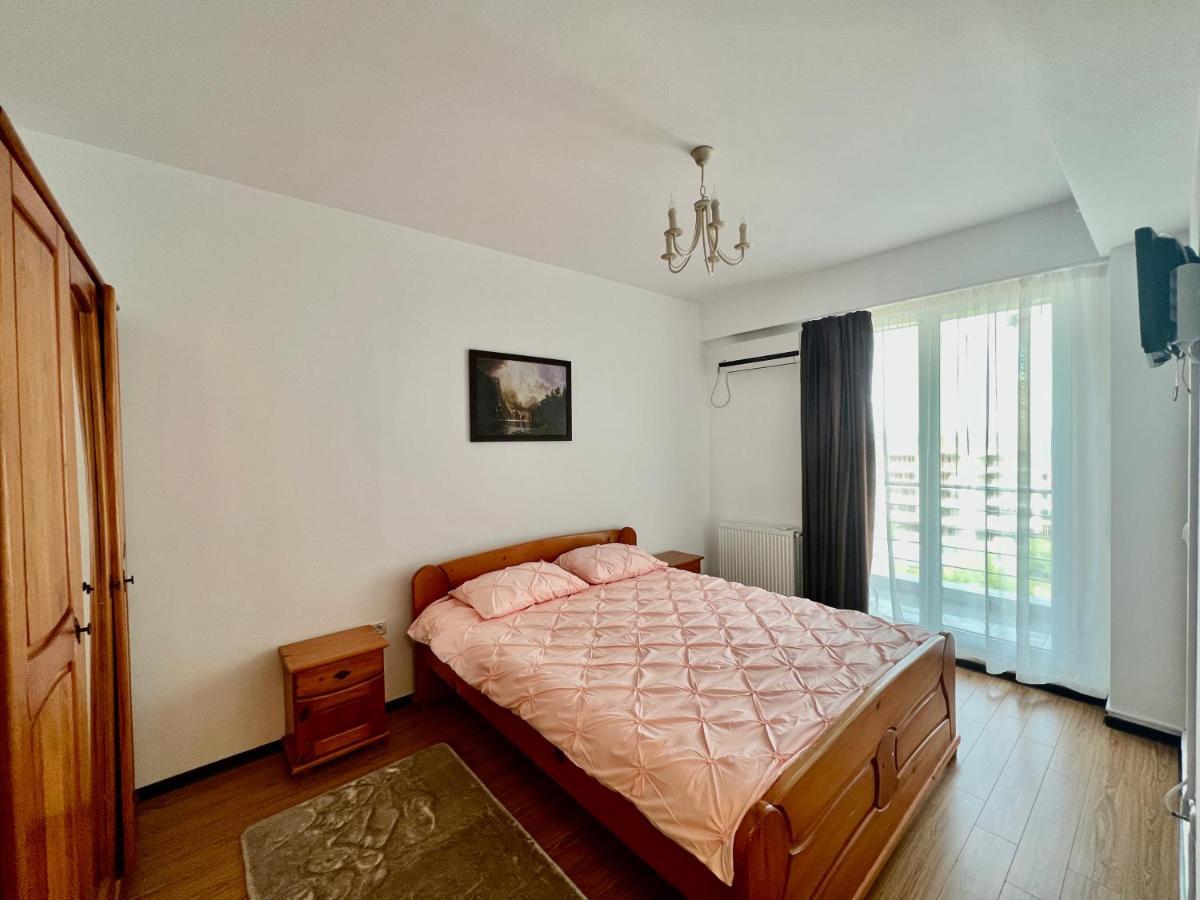 Valy Apartments Summerland Mamaia Exterior photo